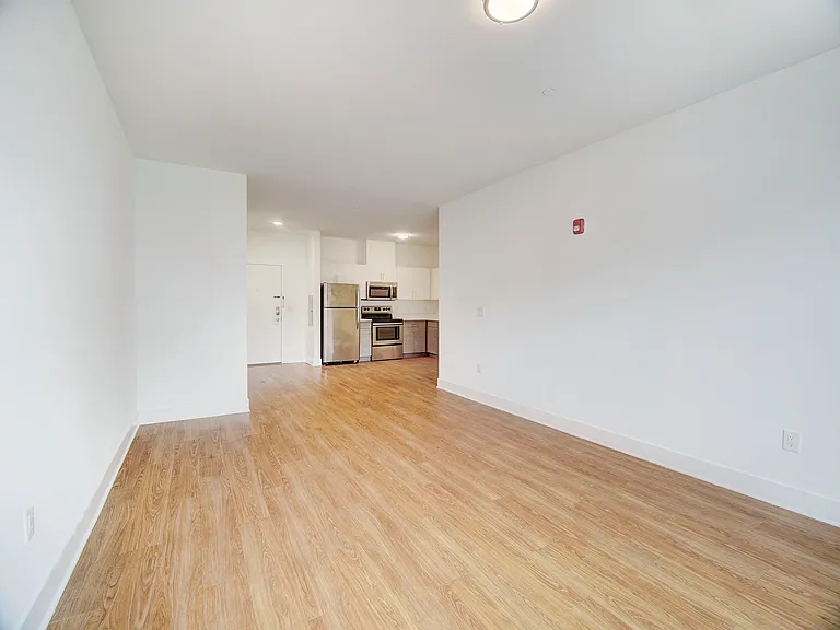 425 Bergen Ave #1 — Photo 12