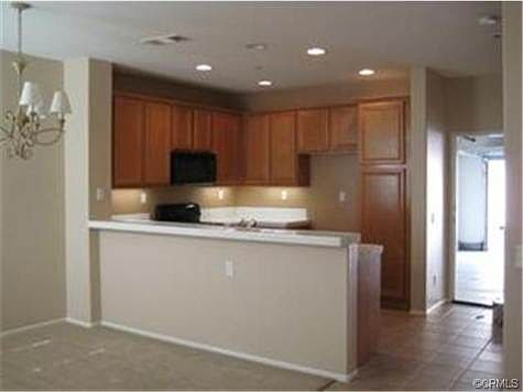 4th image of 35976 Lindstrand Ave Unit 9