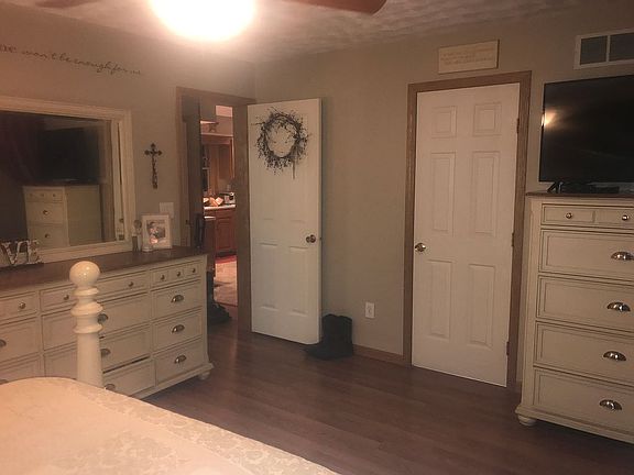 5th image of 521 County Road 157