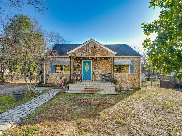 92 N Lake Ter, Rossville, GA 30741