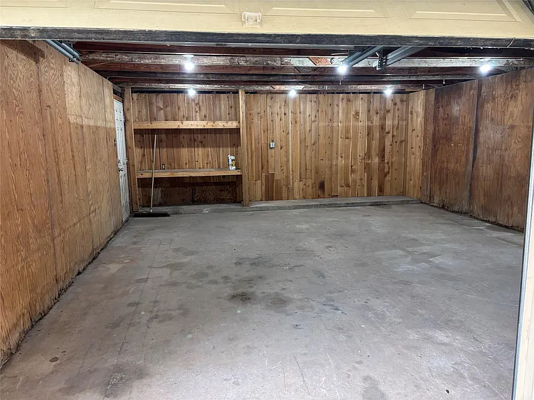 8049 Forest Hills Dr — Photo 5