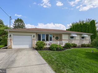 217 Nollyn Dr, Dallastown, PA 17313