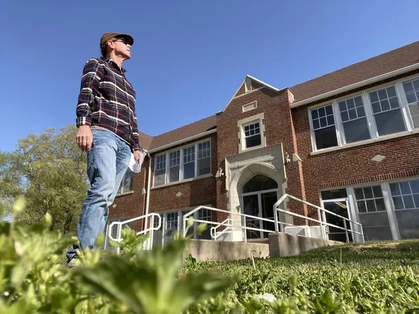 412 N 2nd St #2, Marion, KS 66861