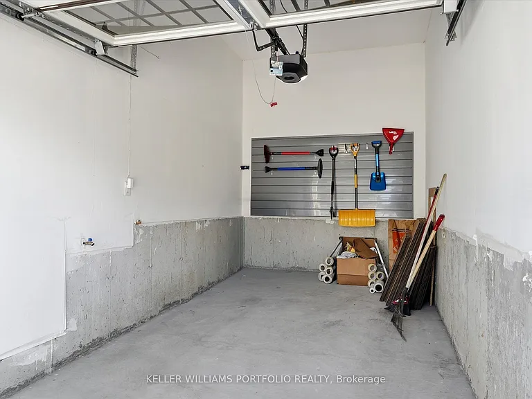 9 Viola St — Photo 42