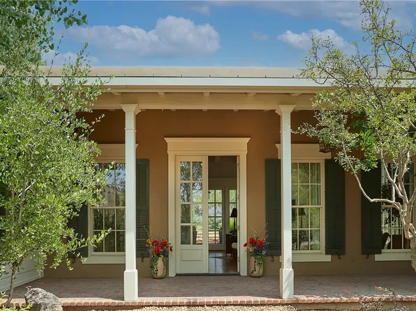 1055 Camino Rancheros, Santa Fe, NM 87505