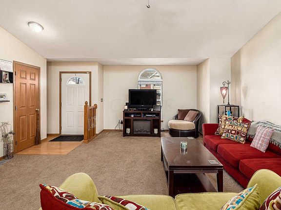 5th image of 6615 Marissa St