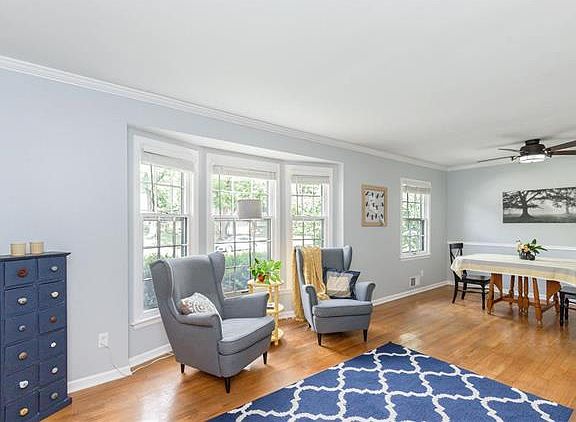 4th image of 9724 Craig Dr