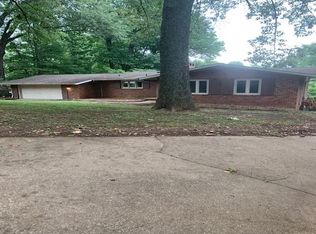 862 Pleasure Point W, Maceo, KY 42355