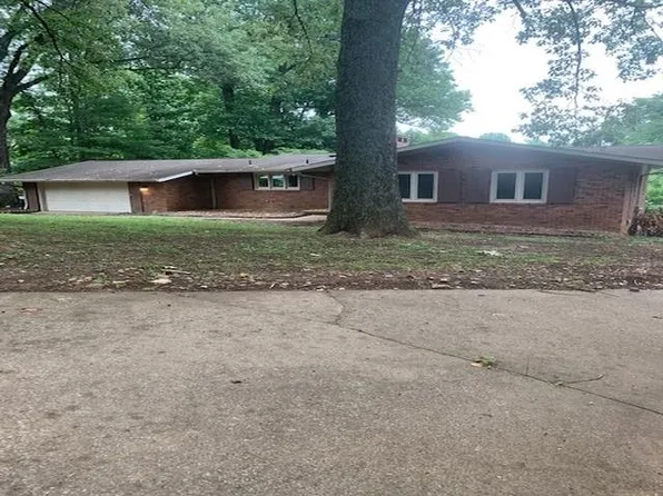 862 Pleasure Point W, Maceo, KY 42355