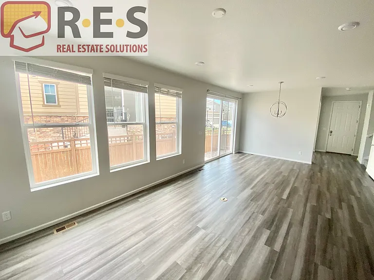 7188 Finsberry Way — Photo 6
