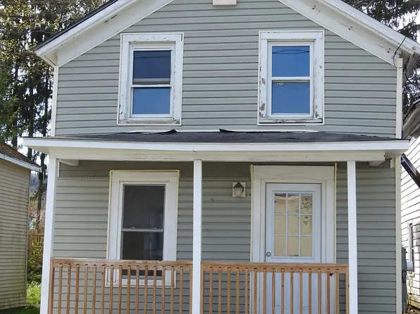 42 W Midland Dr, Norwich, NY 13815