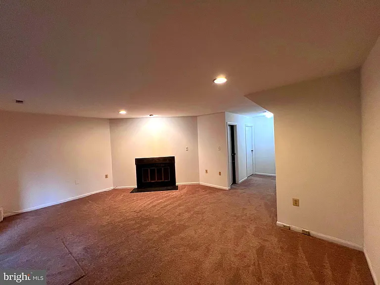 13303 Waterside Cir — Photo 19