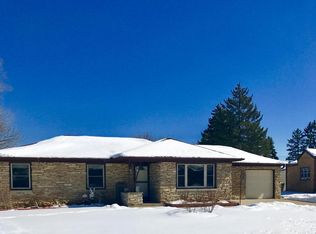 3936 S 44th St, Greenfield, WI 53220
