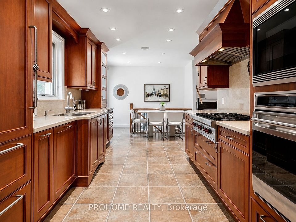 1st image of 16 Tuscay Ct