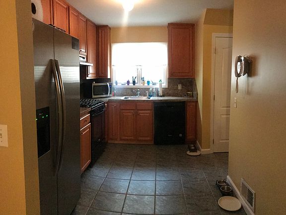 5th image of 28 8th St #1