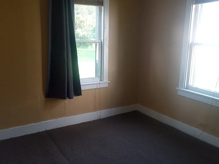 1717 E Elza Ave — Photo 10