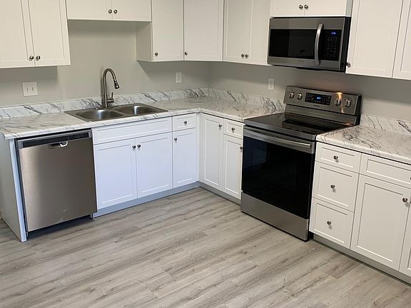 4th image of 1103 Pueblo Dr
