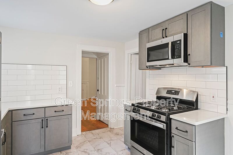 1st image of 58 Lincoln Ave APT 4