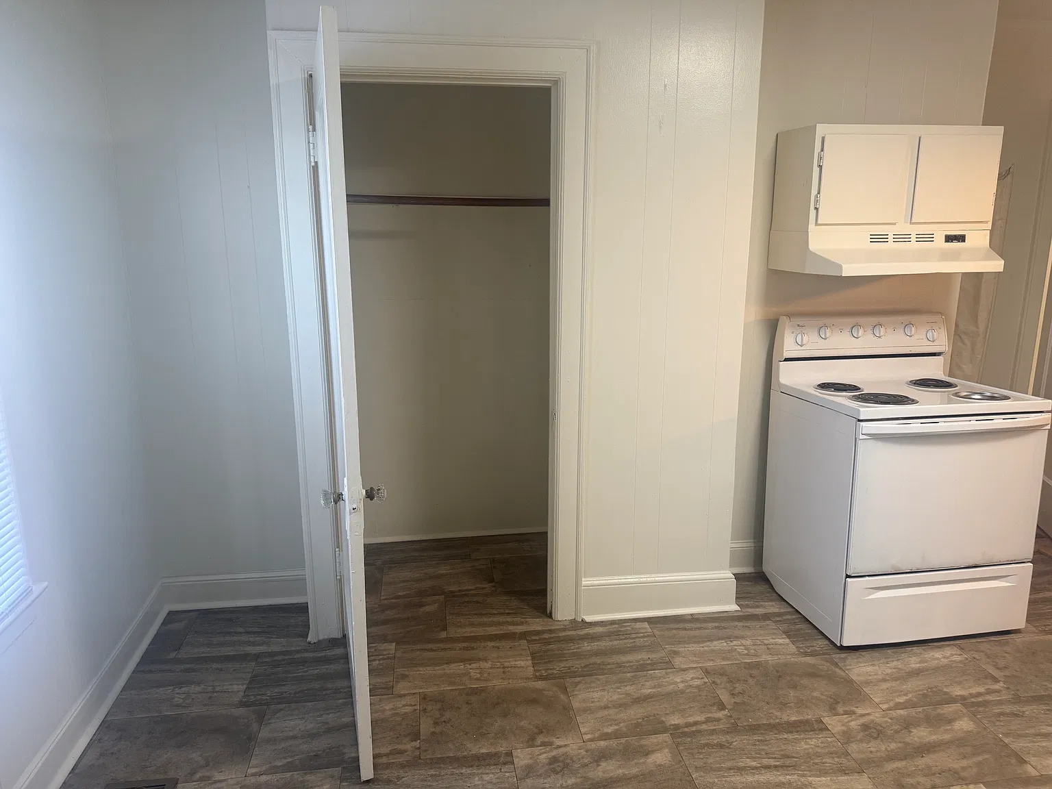 Studio, 500 sqft, $600 — Photo 4