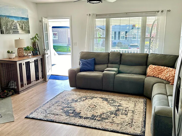 118 Kings Hwy #1 — Photo 5