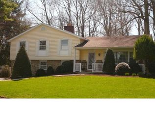 47 Woodland Dr, Glen Mills, PA 19342
