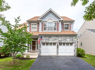 26161 Rachel Hill Dr, Chantilly, VA 20152