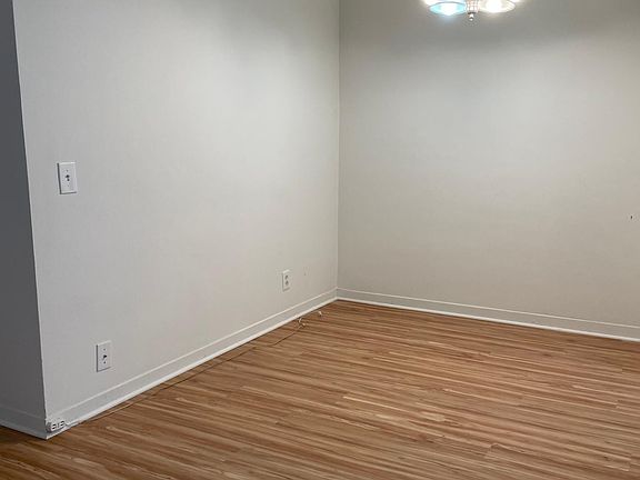 3rd image of 1230 Viola Ave APT C