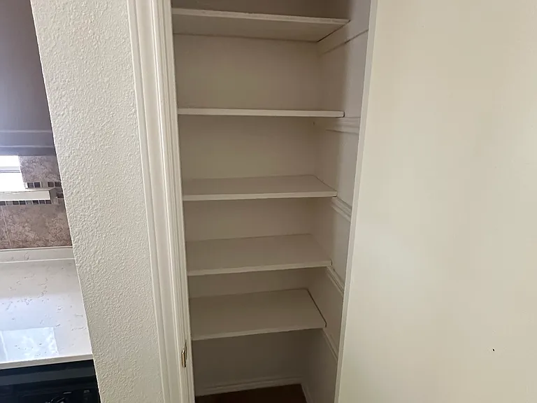 Canyon Cir — Photo 2