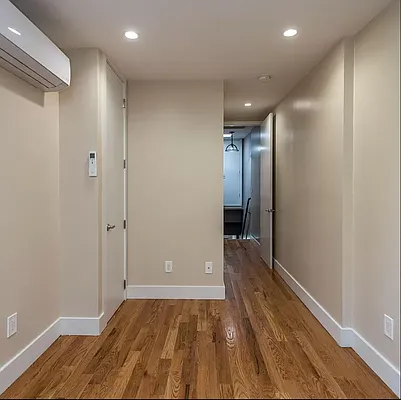 Rented by Reside New York | media 7