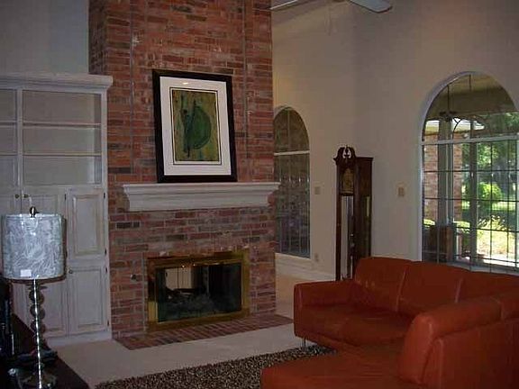 5th image of 2906 Oak Point Dr