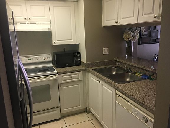 5th image of 850 N Miami Ave APT 1501
