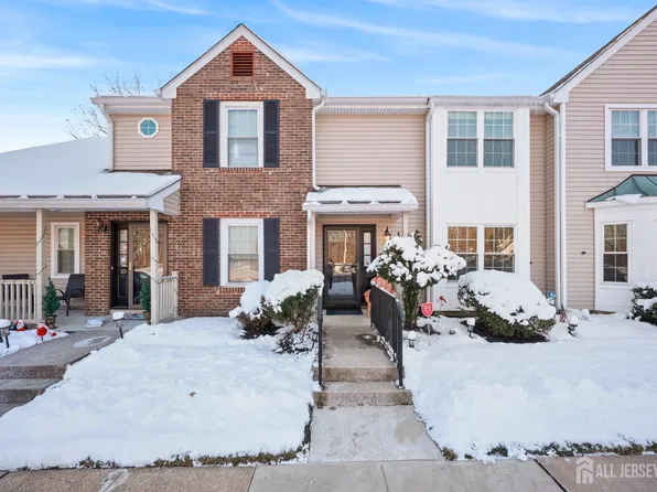 9 Williamson Ct, Hightstown, NJ 08520