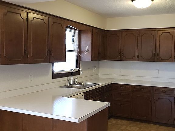 2nd image of 39 Whiterock Ln