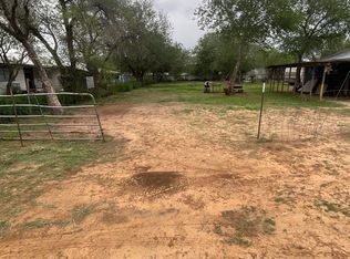 910 Evergreen St #10, Jourdanton, TX 78026