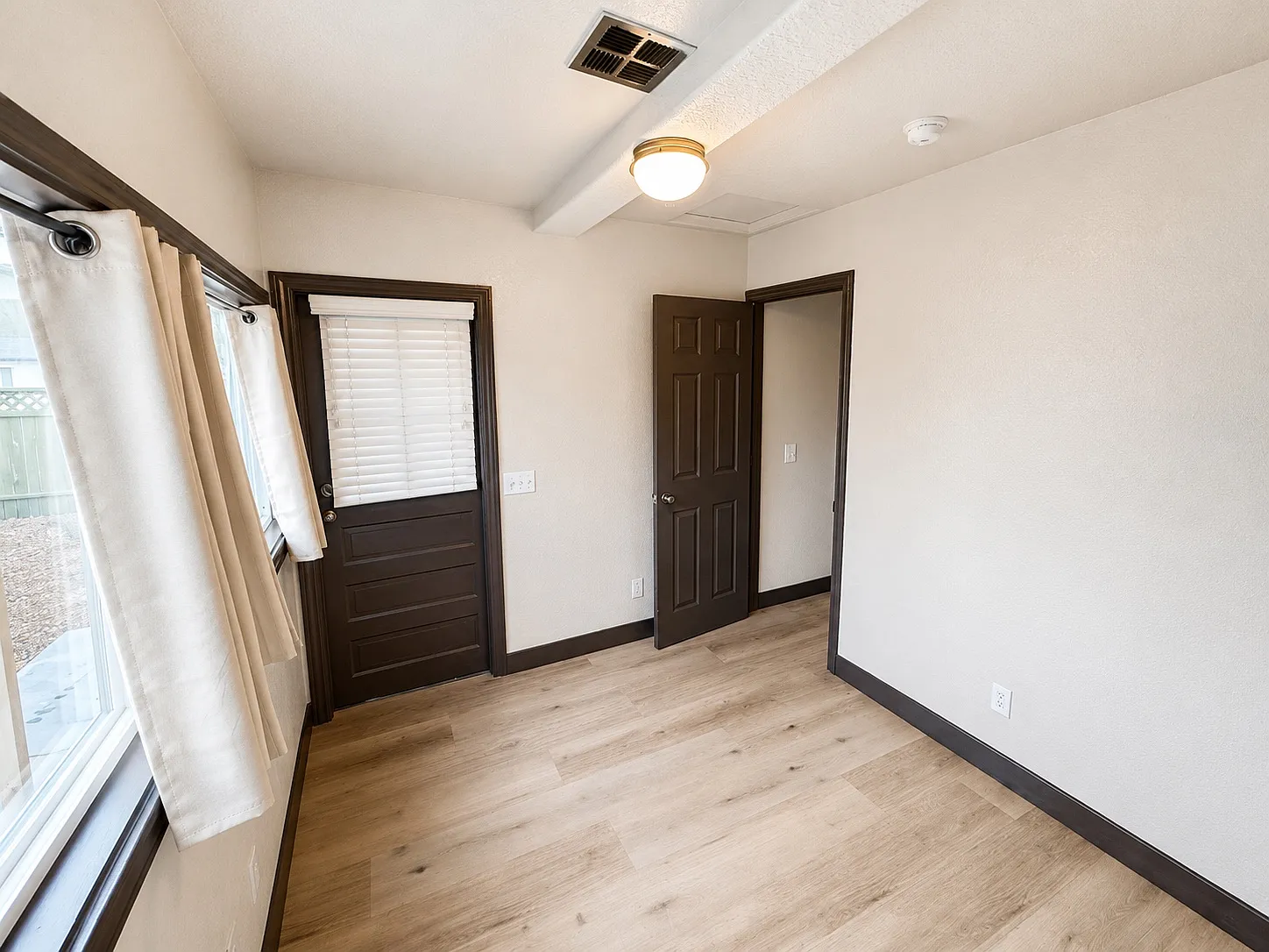 667 Avenue C — Photo 3