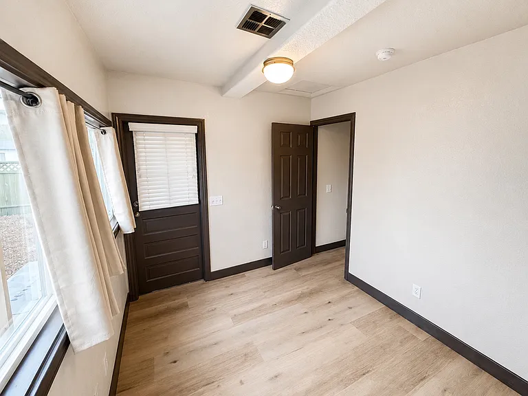 667 Avenue C — Photo 3