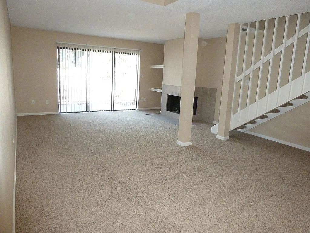 3006 Eastshore Pl photo 1