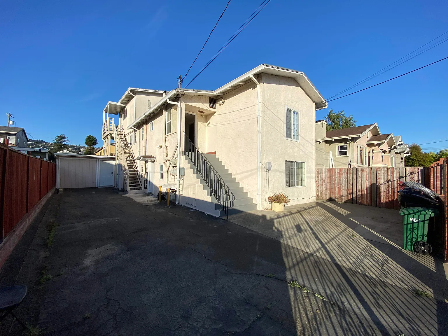 3 bed, 2.5 bath, 900 sqft, $3,000 — Photo 1