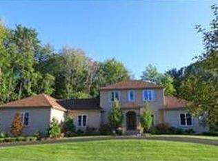 10700 Pine Valley Cir, Concord Township, OH 44077