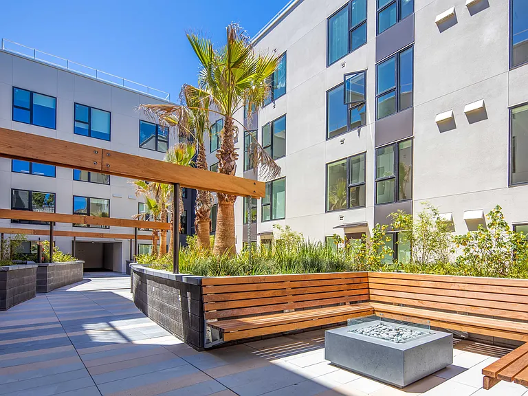 Jones Berkeley — Photo 20