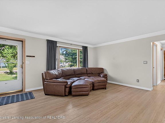4th image of 218 Outer Ln