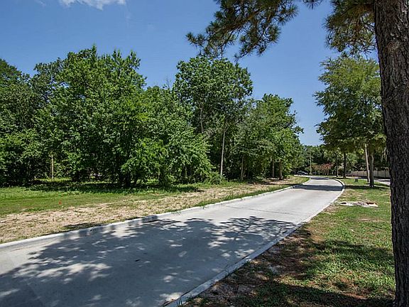 3rd image of 519 Bentwater Dr