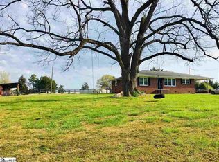 365 McCullough School Rd, Honea Path, SC 29654