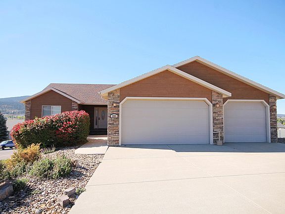 3rd image of 2591 Belair Dr