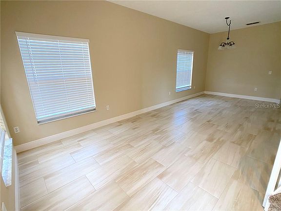 3rd image of 4740 Cumbrian Lakes Dr