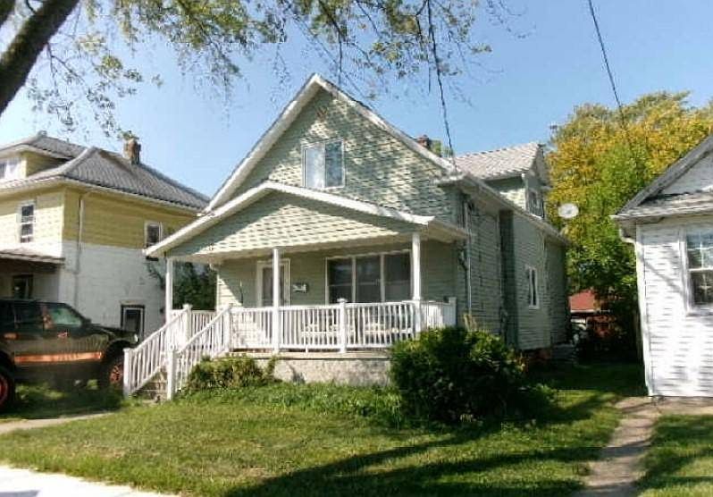 2nd image of 2438 La Salle Ave