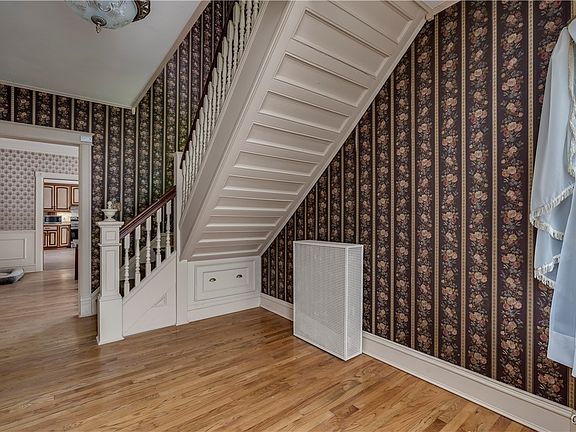 5th image of 5464 Shady Ave