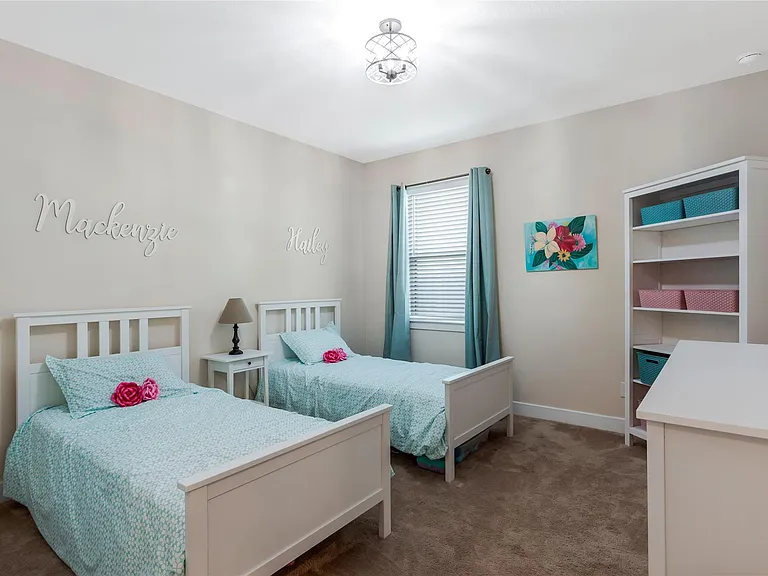 9211 Lowell Cliff Dr — Photo 30