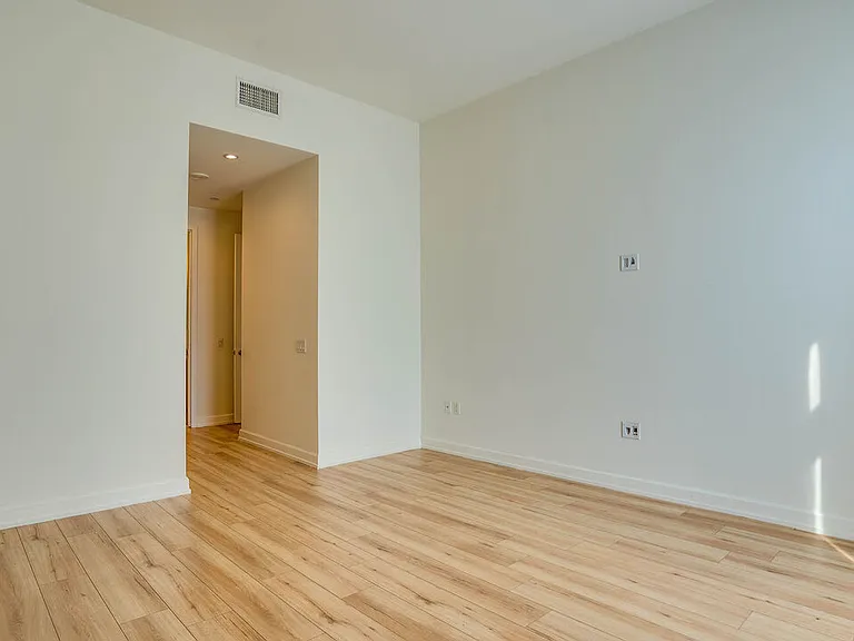 3223 W 6th St #207 — Photo 22