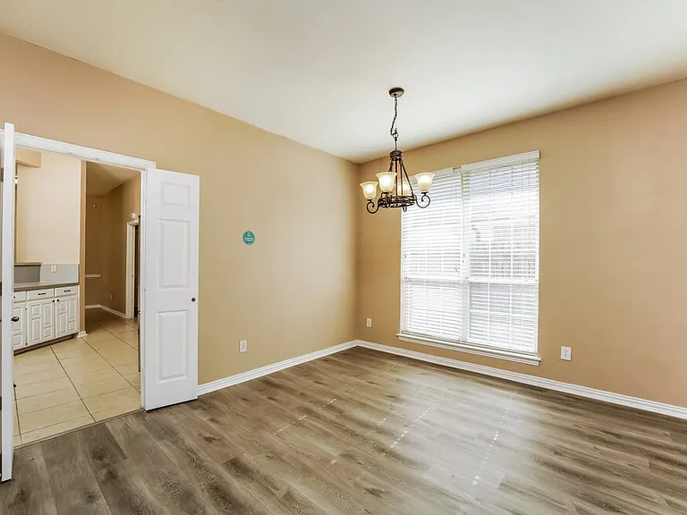 7921 Wayne Way — Photo 4